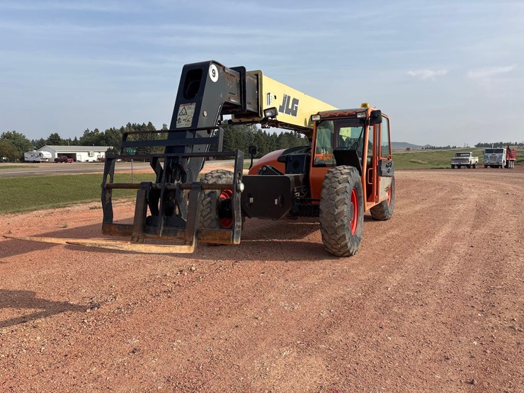 2013-jlg-g9-43a-telehandler-image-2