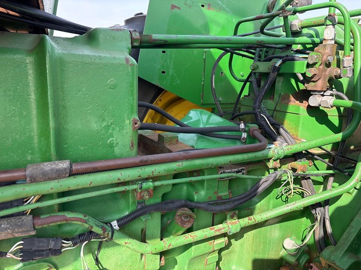 john-deere-8850-image-16