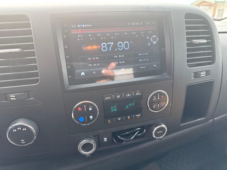2011-chevrolet-2500-image-18