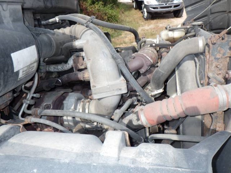 2008-hino-268-image-22