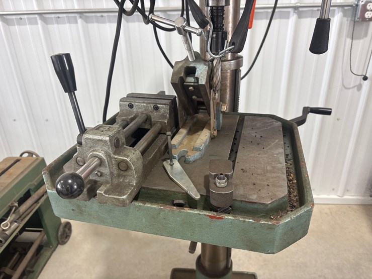ellis-9400-drill-press-image-11