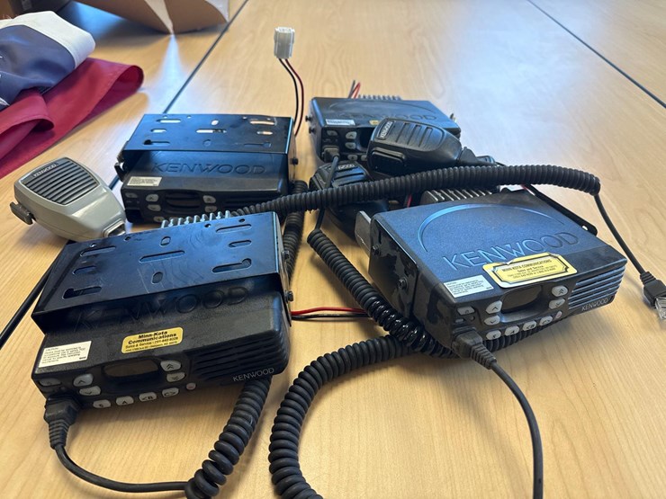 kenwood-radios-image-9