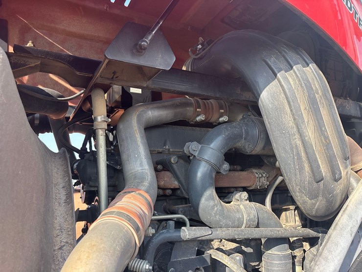 2013-case-ih-600-image-21