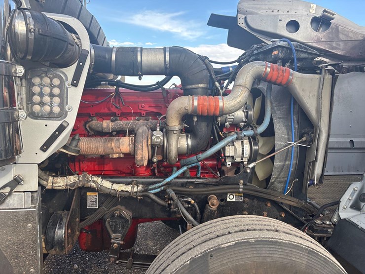 2004-kenworth-w900l-image-13