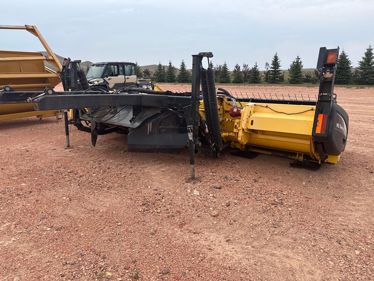 new-holland-2330bf-image-3