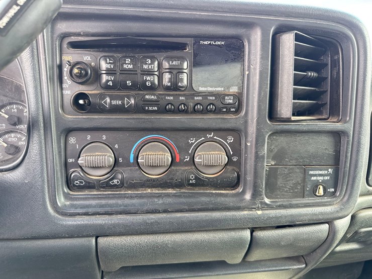 2002-chevrolet-1500-image-12