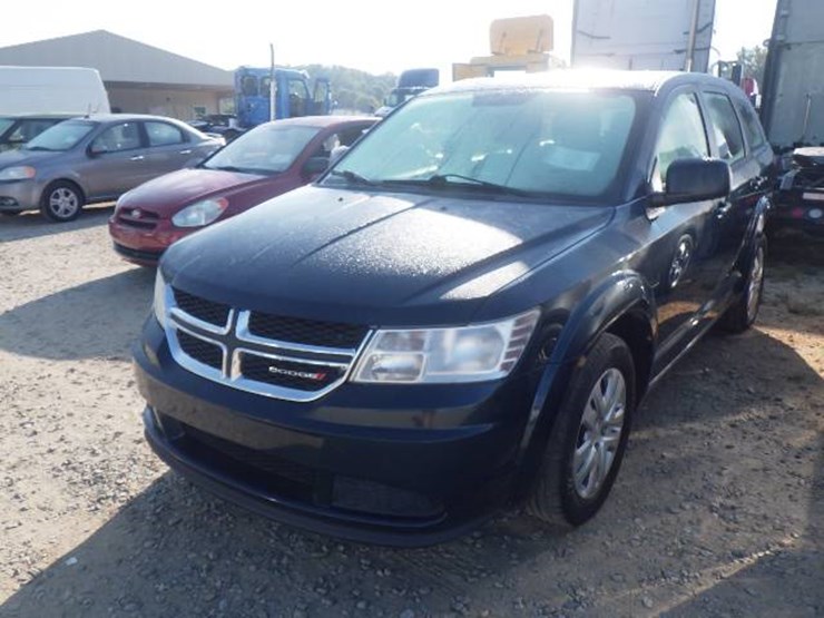 2015-dodge-caravan-image-1