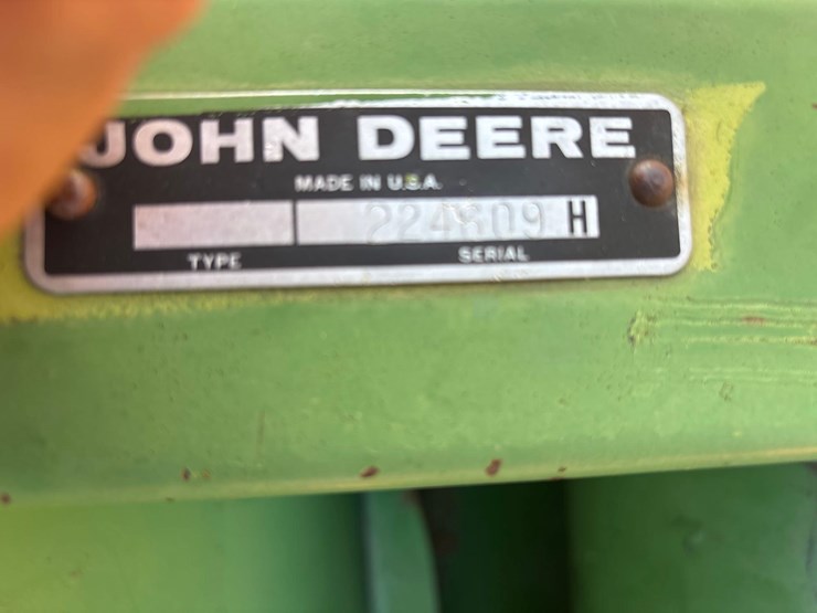 john-deere-224-image-7
