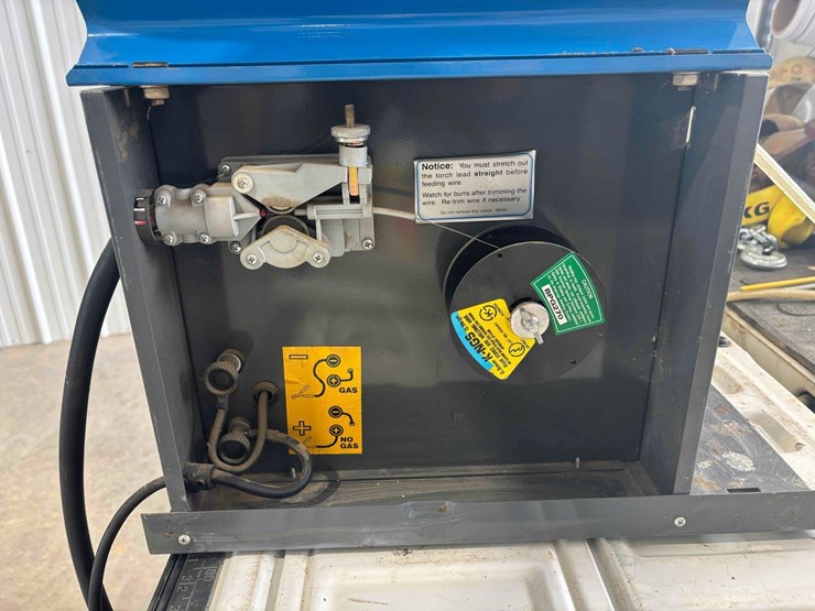 2003-chicago-electric-mig-131-welding-system-image-6