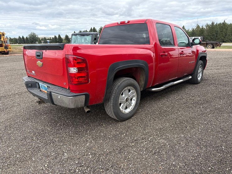 2011-chevrolet-k1500-image-4
