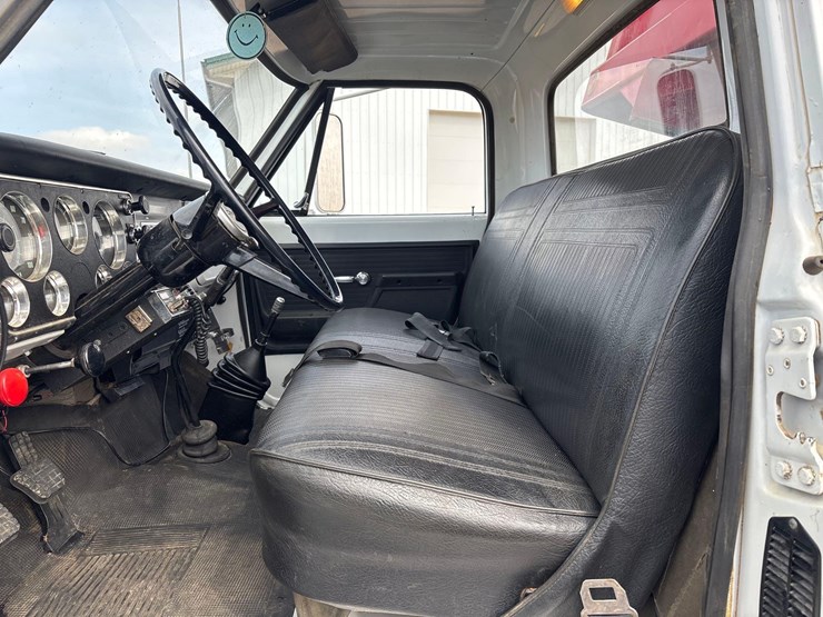1972-gmc-5500-image-23