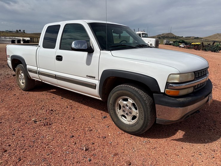 2002-chevrolet-1500-image-3