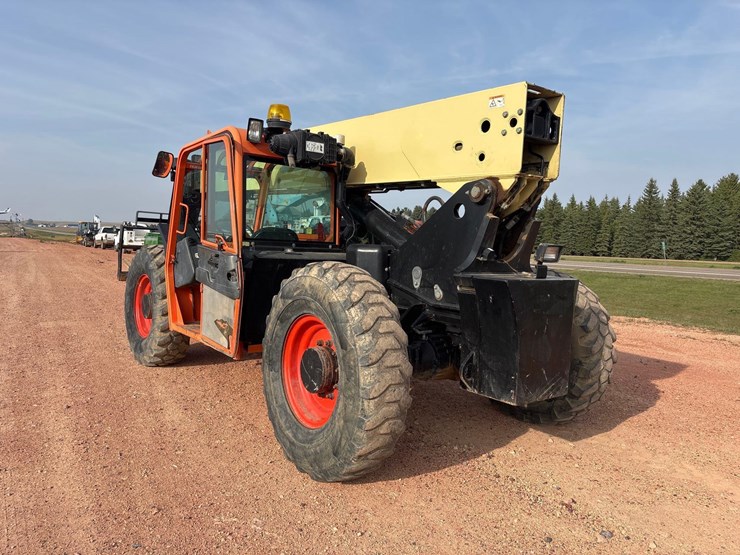 2013-jlg-g9-43a-telehandler-image-9
