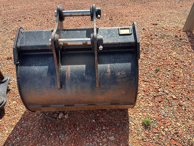 excavator-bucket-image-5