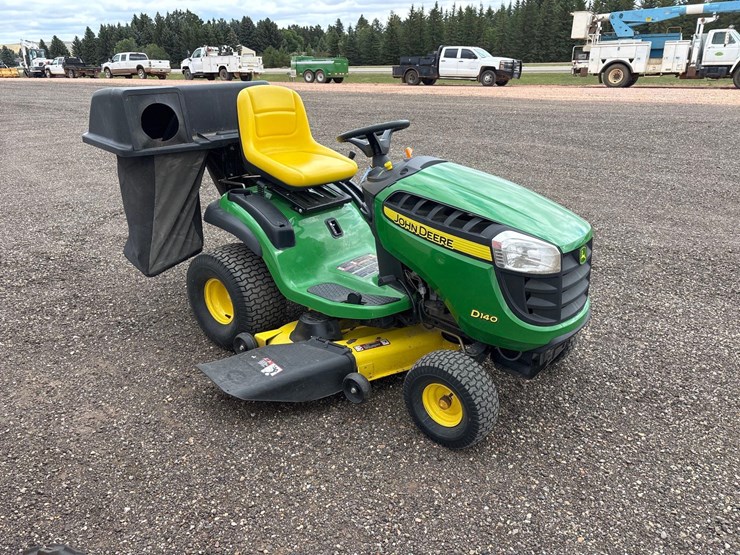 john-deere-d140-image-3