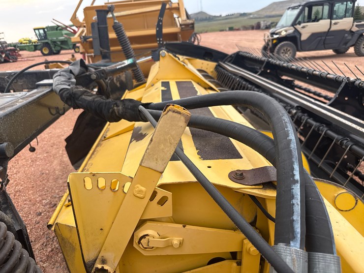 new-holland-2330bf-image-17