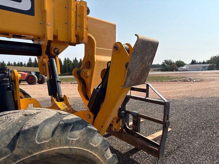 2013-jcb-510-image-14