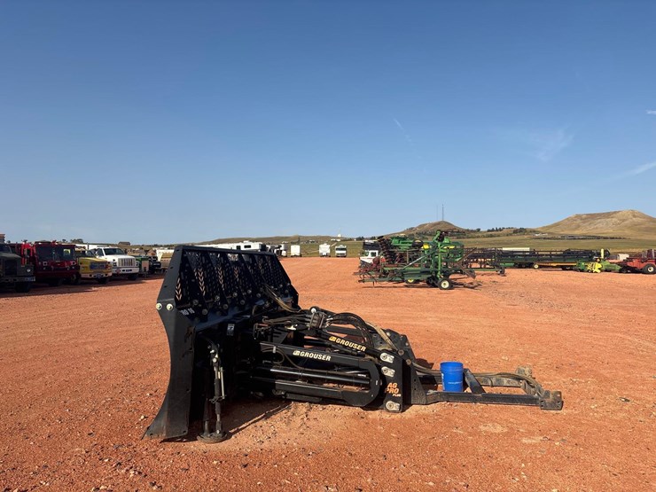 grouses-agpro-16-dozer-image-1