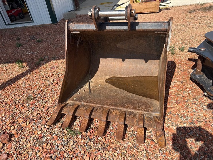 excavator-bucket-image-2