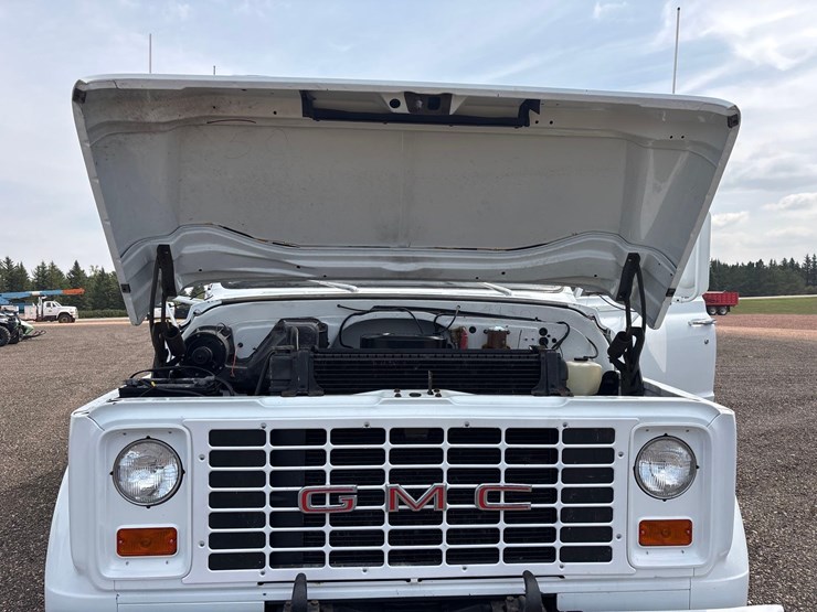 1972-gmc-5500-image-32