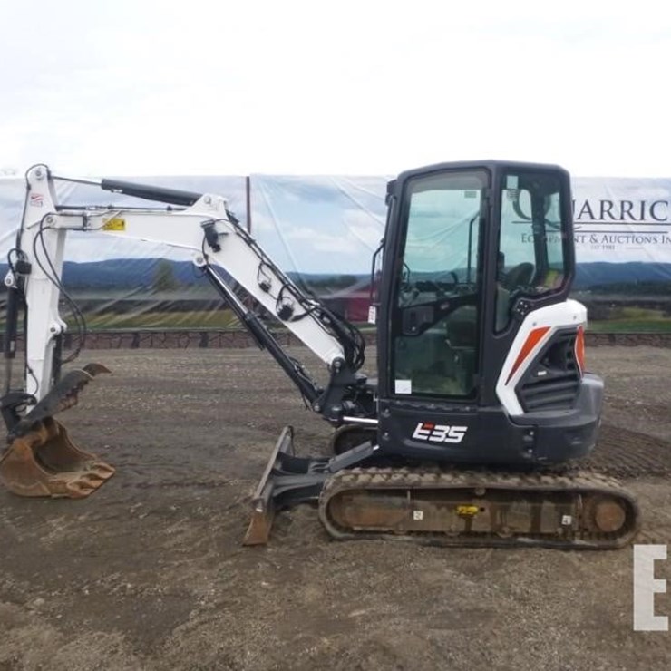 2021 BOBCAT E35