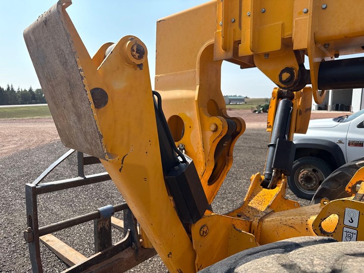 2013-jcb-510-image-9