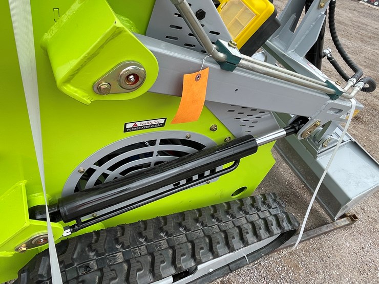 #2026-•-mini-skid-steer-loader-image-7