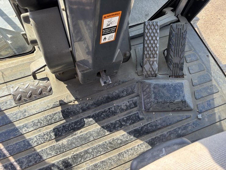 2012-deere-672gp-image-58