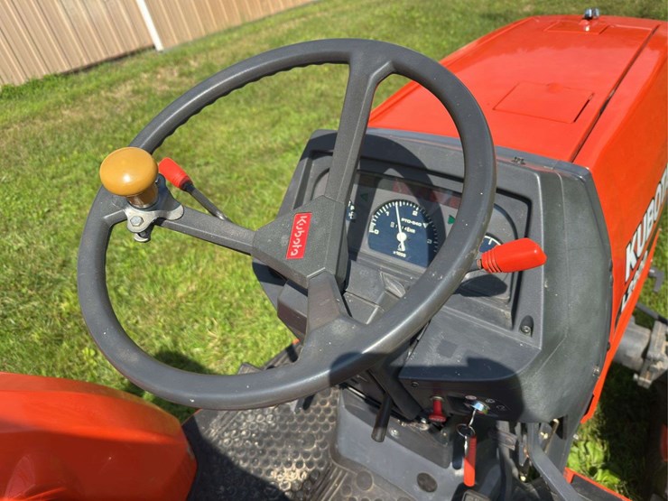 kubota-l2900-image-10