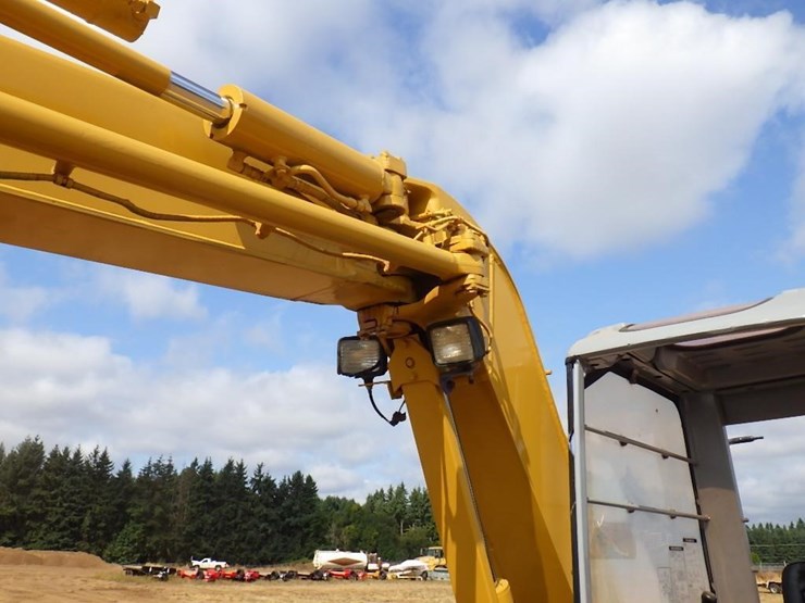 komatsu-pc58uu-3-image-11