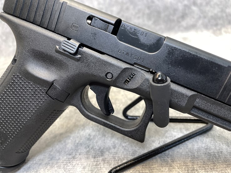#4643-•-glock-model-17,-9mm-luger-pistol,-sn:-btmy301,-(princeton,-mn)-image-3