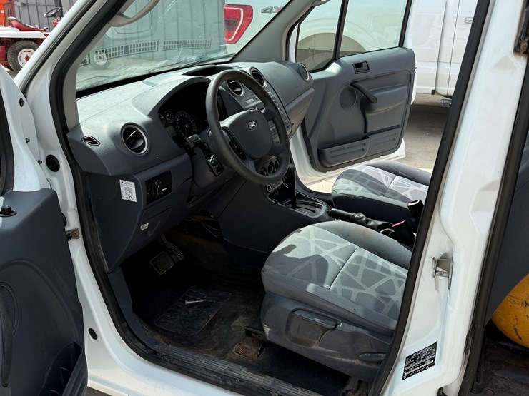 2012-utility-van-image-51