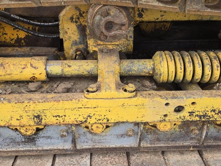 deere-350b-image-30