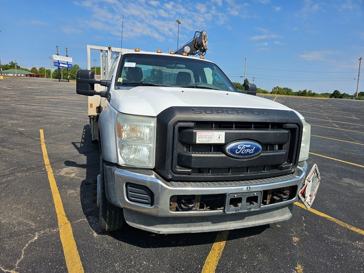 2011-ford-f450-image-28