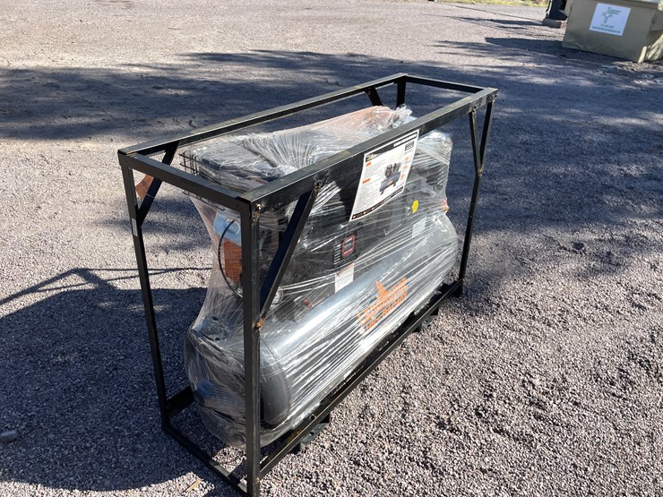 #2038-•-40-gallon-air-compressor-image-3
