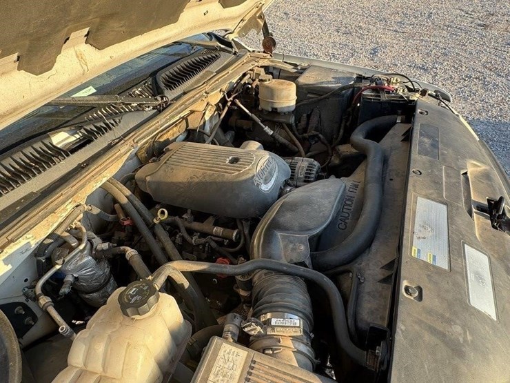 2001-chevrolet-silverado-image-33