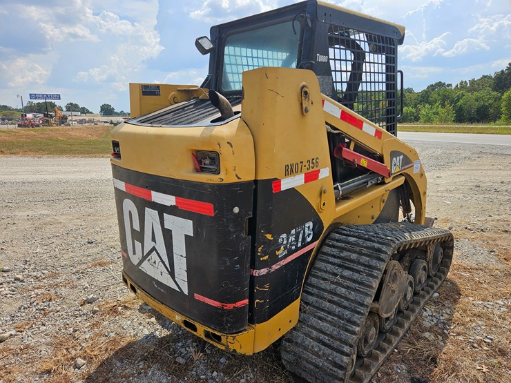 caterpillar-247b-image-13