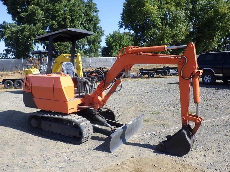 airman-hm20-hydraulic-excavator-image-2