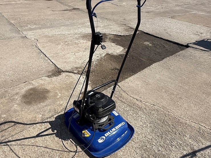 #51-•-2024-bluebird-hm200-hover-type-commercial-walk-behind-lawn-mower-image-4