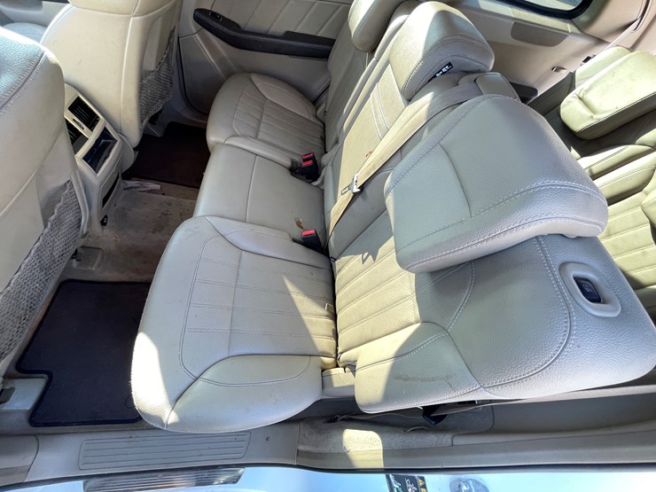 2015-mercedes-benz-gl450-image-84