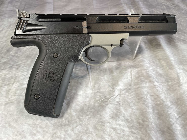 #5160-•-smith-&-wesson-22a,-22-lr-pistol,-sn:-uce4779,-(neenah,-wi)-image-2