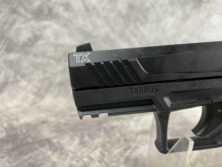 #5144-•-taurus,-22-lr-pistol,-sn:-tx22141,-(neenah,-wi)-image-16