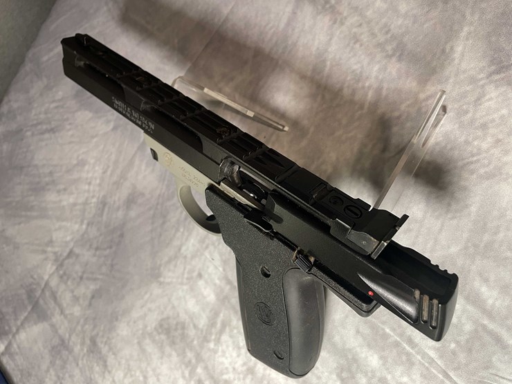 #5160-•-smith-&-wesson-22a,-22-lr-pistol,-sn:-uce4779,-(neenah,-wi)-image-25