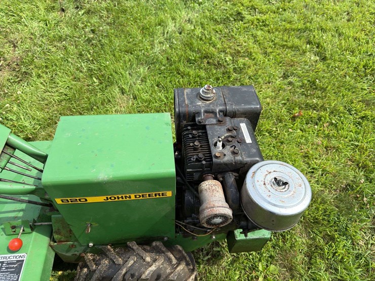 john-deere-820-image-6