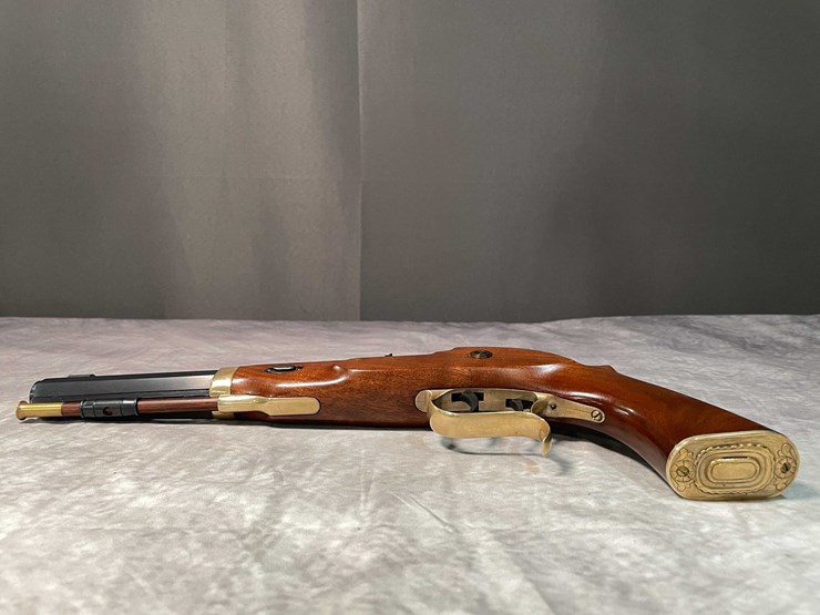 #5177-•-thompson-j.-center-arms,-.45-cal.-muzzleloader,-sn:-34615,-(neenah,-wi)-image-21