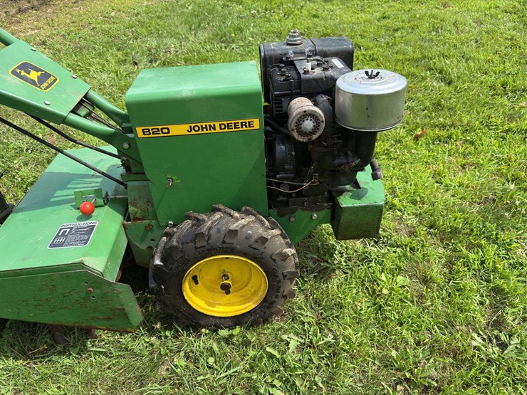 john-deere-820-image-5