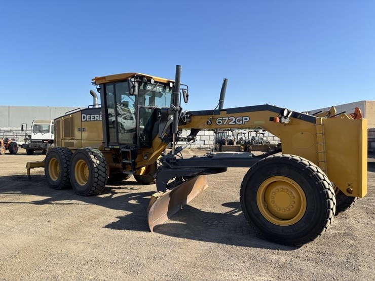 2012-deere-672gp-image-2