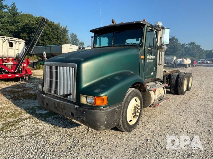 1993-international-9100-image-1
