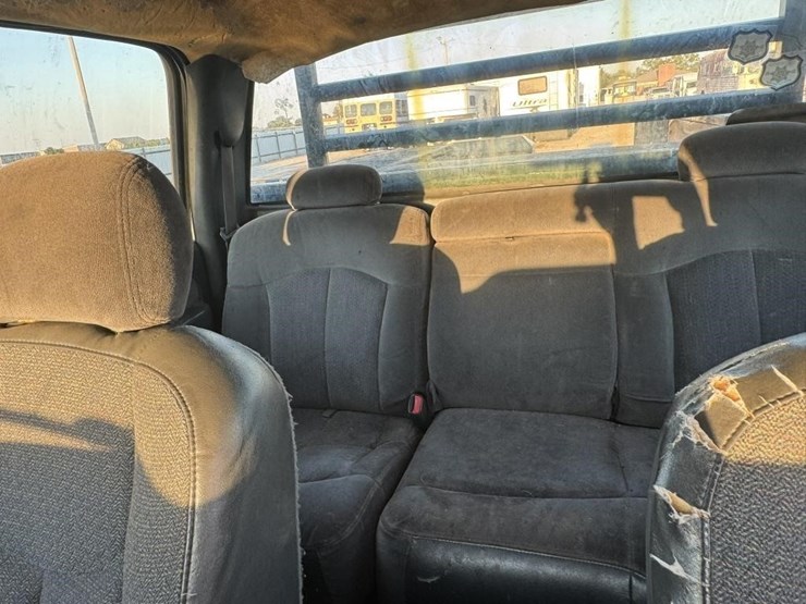 2001-chevrolet-silverado-image-31