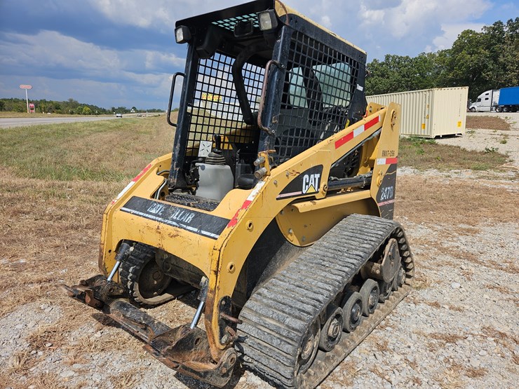 caterpillar-247b-image-1